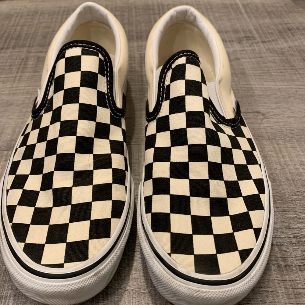 Woman’s Checker Vans